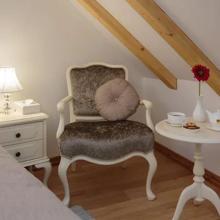 Theatre Heritage Bed and breakfast Split